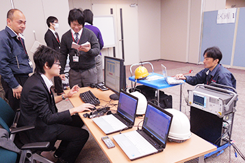 新たな事業領域をめざしたチャレンジ精神溢れる会社風土作りの一環として、年に一度、新技術の知見拡大や開発ノウハウの蓄積に直結する社内コンテストを実施しています。
