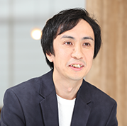 ドコモのネットワークを支えるオペレーションシステムの開発管理・維持管理業務を担当しています。