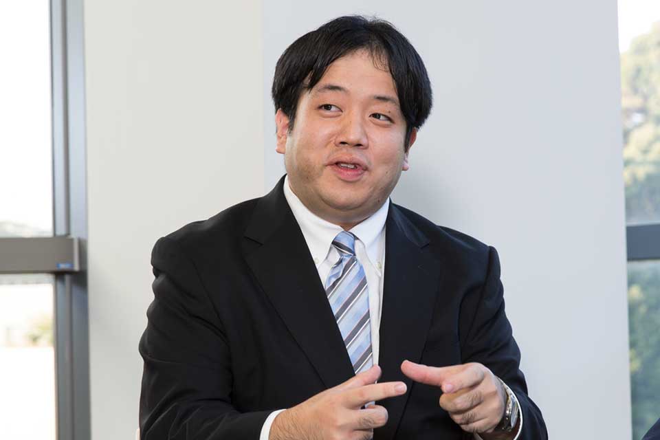 スケールの大きい仕事であったり、社会へのインパクトの大きい仕事に実際に携わることでしょうか。